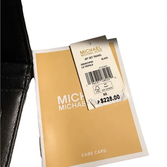 Michael Kors Whitney Quilted Tote & Wallet Set – Luxury Designer Bag - Picture 5 of 14